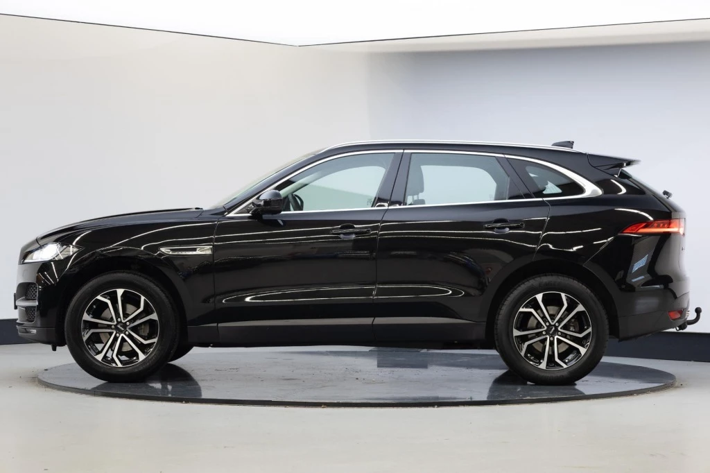 Jaguar F-PACE – foto 2