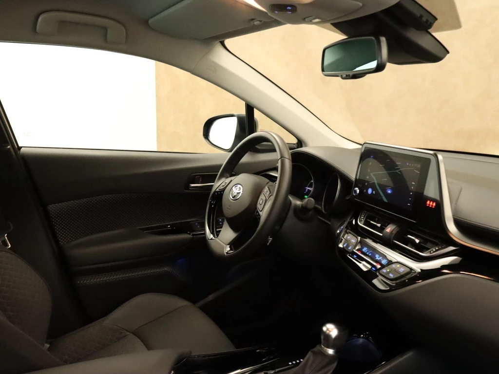 Toyota C-HR – foto 17