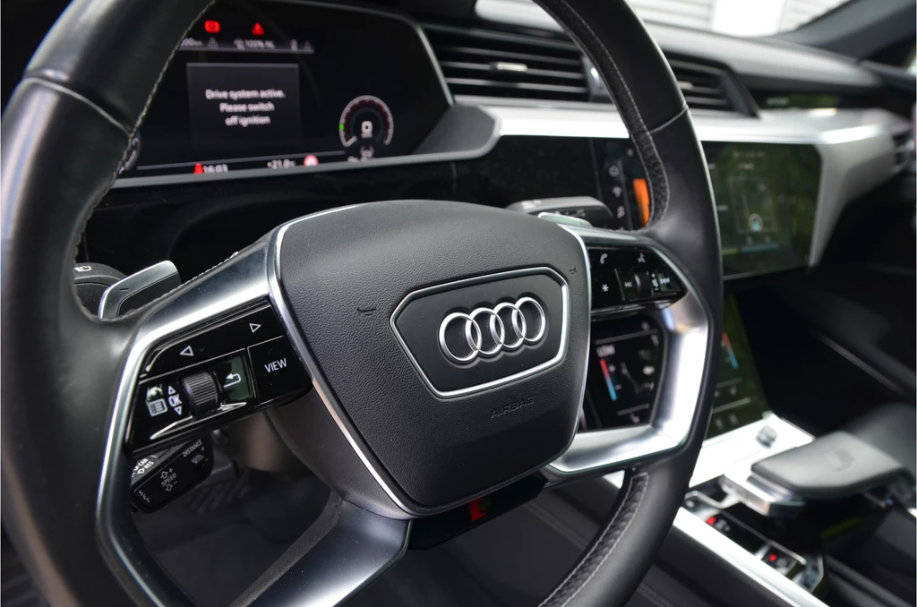 Audi e-tron – foto 17