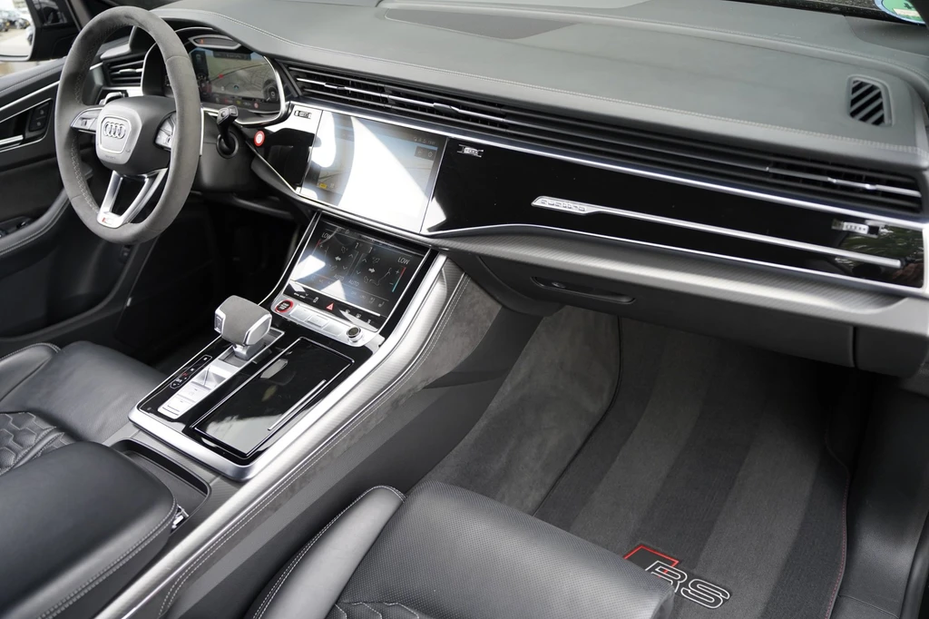 Audi RSQ8 – foto 33