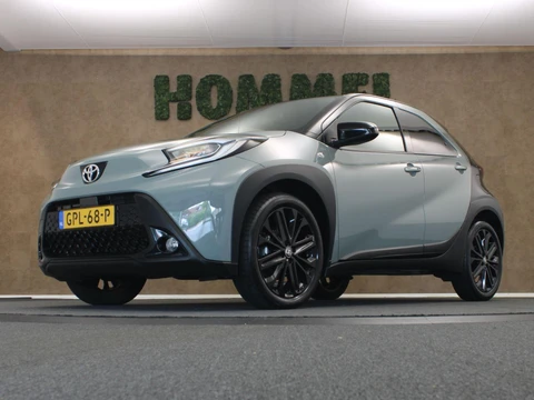 Toyota Aygo X 1.0 VVT-i S-CVT Premium ORIGINEEL NEDERLANDSE AUTO - TWO TONE - STOELVERWARMING - ADAPTIEVE CRUISE CONTROL - APPLE CARPLAY/ANDROID AUTO - CAMERA - CLIMATE CONTROL - PARKEERSENSOREN ACHTER - NAVIGATIE - JBL AUDIO