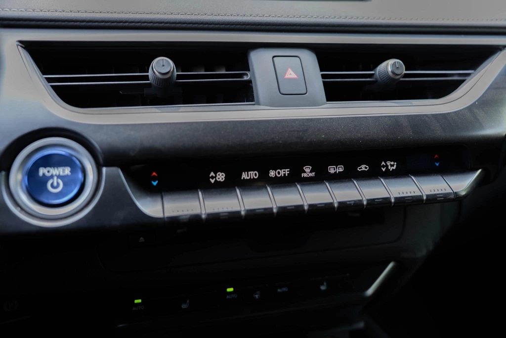 Lexus UX – foto 9