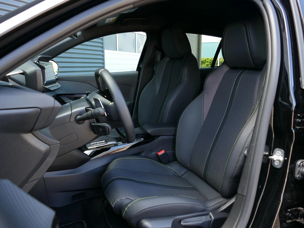 Peugeot 208 – foto 6