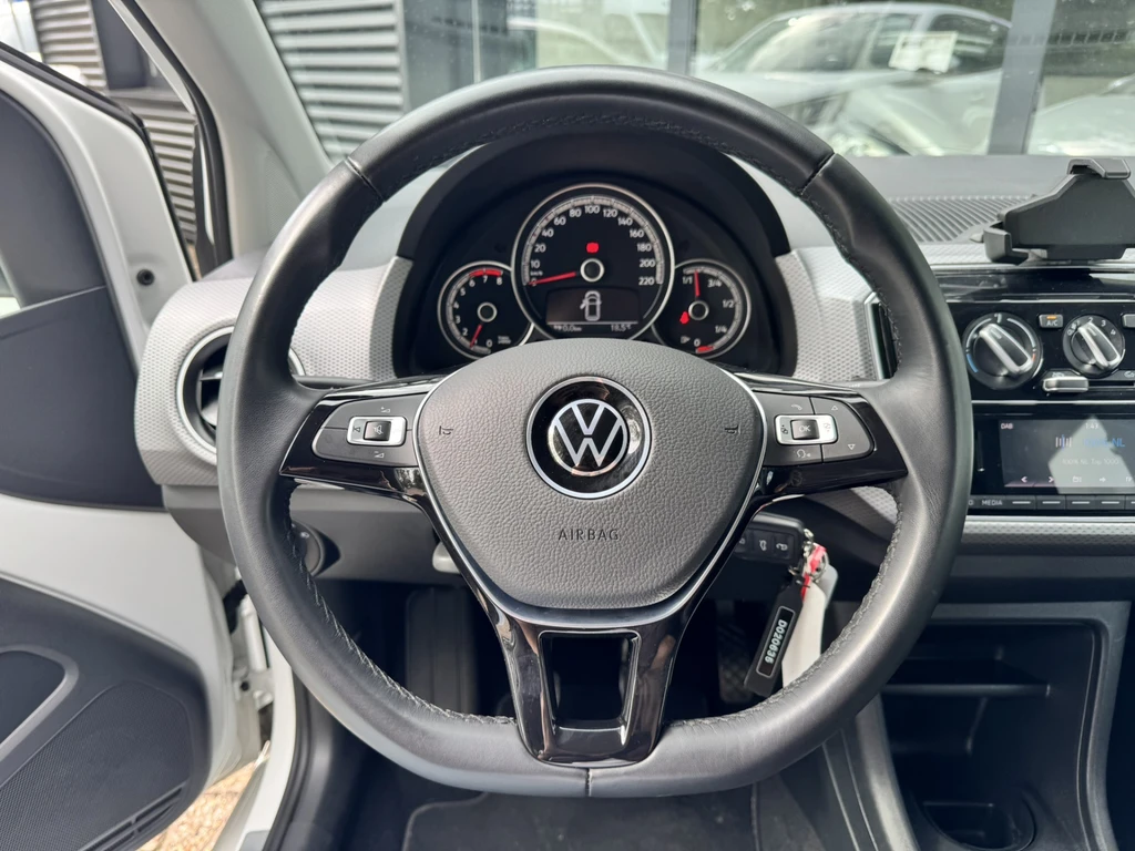 Volkswagen up! – foto 17