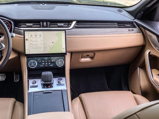 Jaguar F-PACE – thumbnail 20