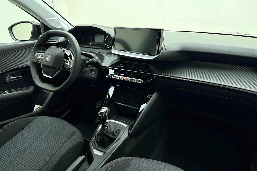 Peugeot 208 – foto 10