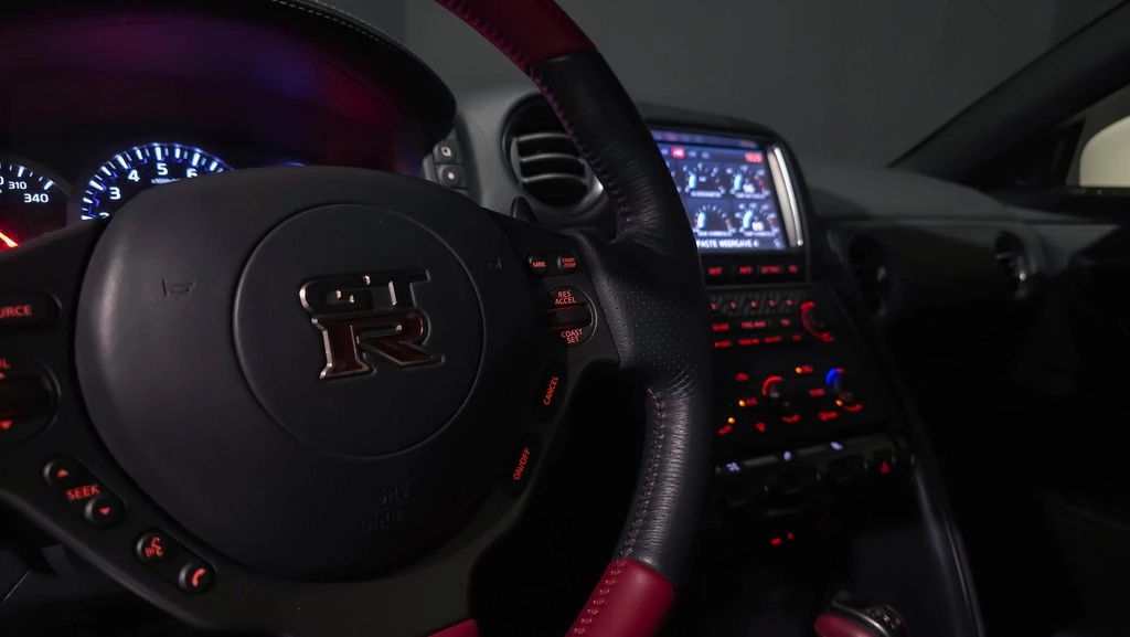 Nissan GT-R – foto 19