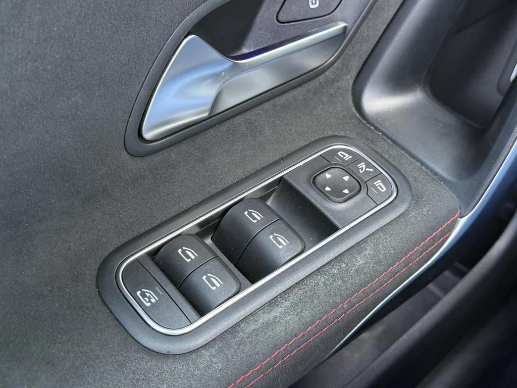 Mercedes-Benz CLA – foto 13
