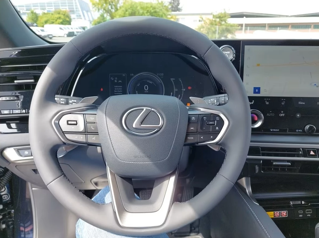 Lexus RX – foto 10