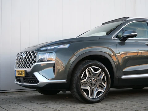 Hyundai Santa Fe 1.6 T-GDI PHEV Premium Sky 265 Pk Automaat Navi / DAB / Leer / Pano-dak / Trekhaak / Apple Carplay