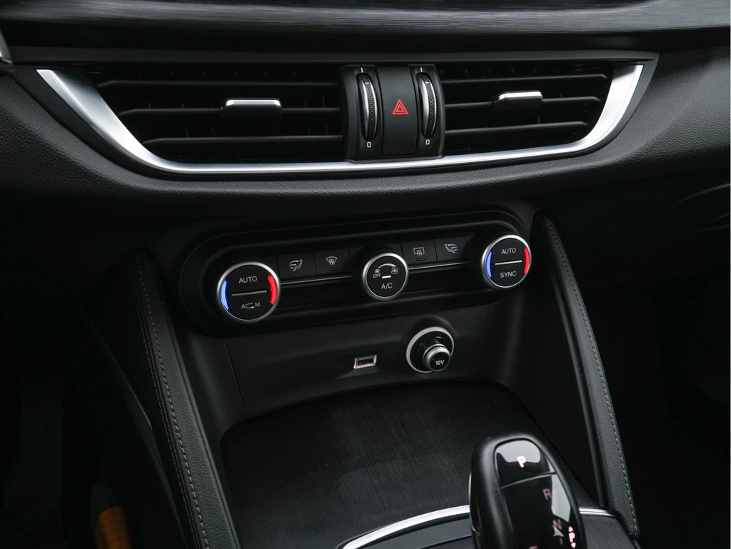 Alfa Romeo Stelvio – foto 18