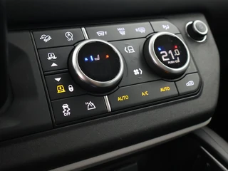 Land Rover Defender – thumbnail 29