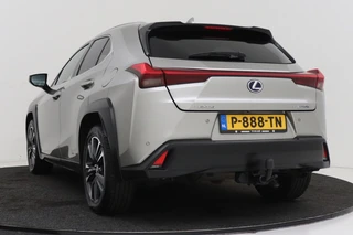 Lexus UX – thumbnail 6