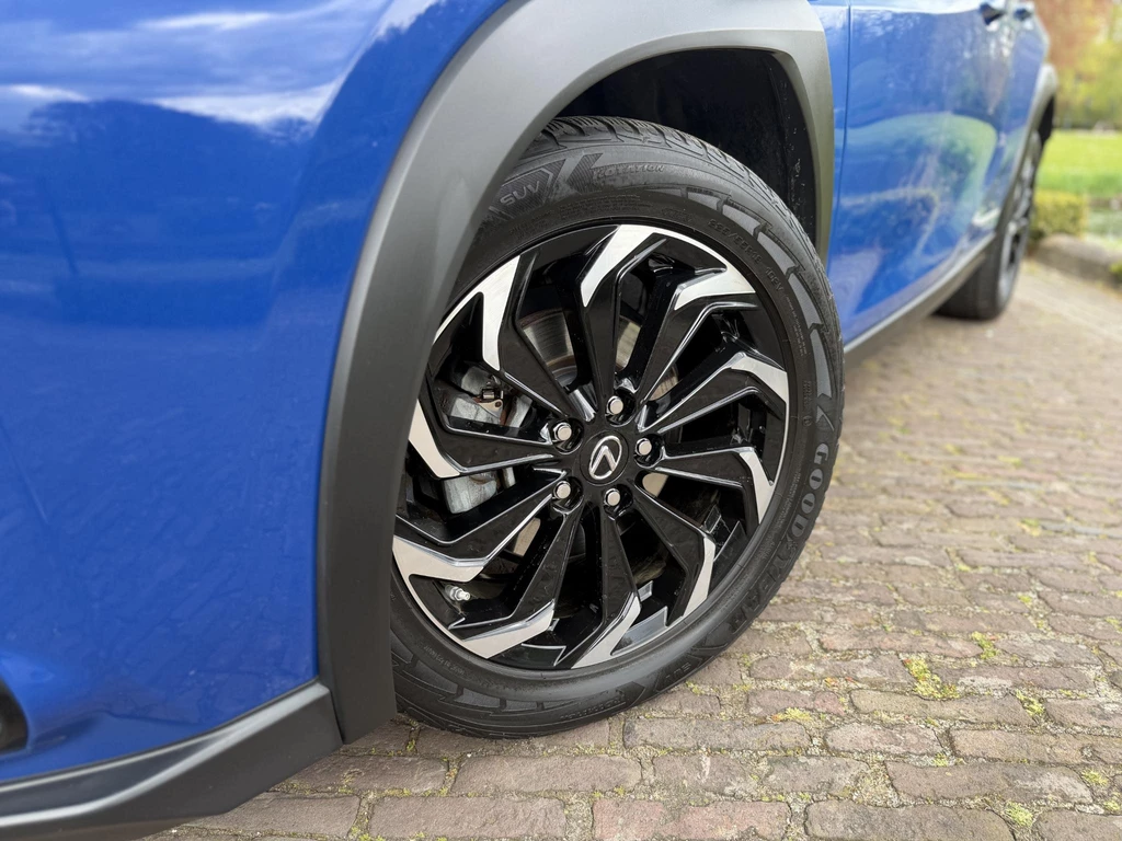 Lexus UX – foto 9