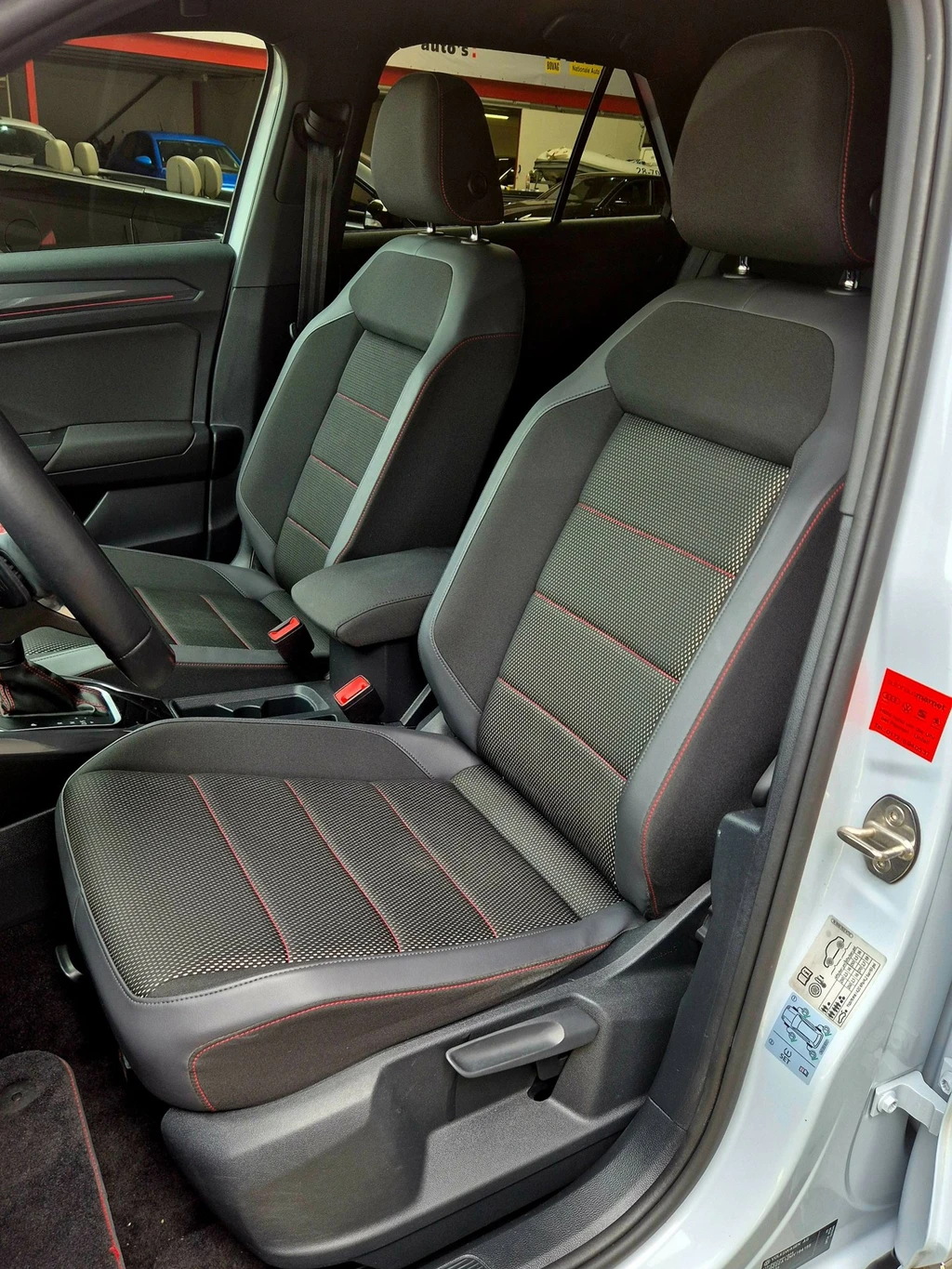 Volkswagen T-Roc – foto 13