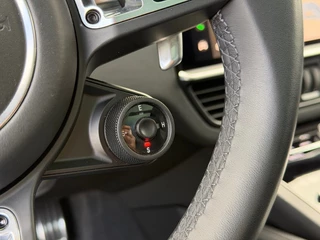 Porsche Cayenne – thumbnail 48