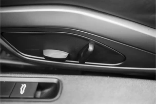 Porsche 911 – thumbnail 36