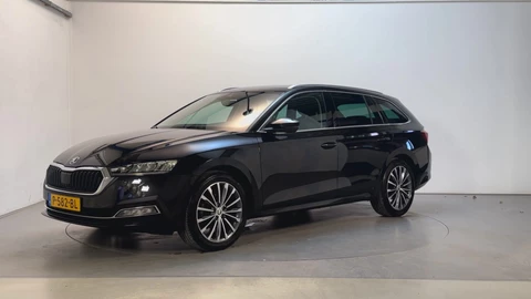 Skoda Octavia Combi 1.0 e-TSI DSG Business Edition Camera Stoelverwarming Trekhaak App Connect