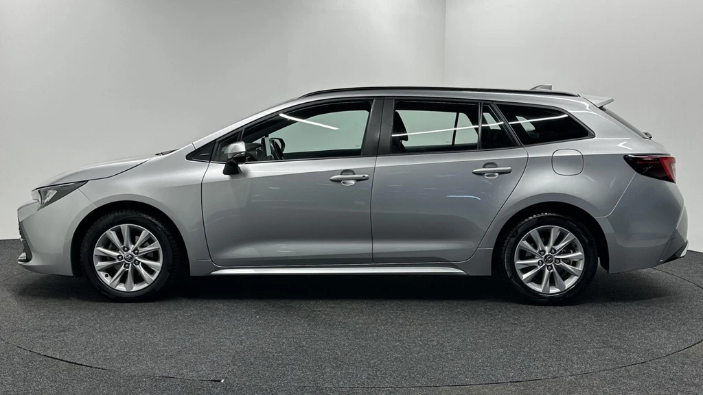 Toyota Corolla Touring Sports – foto 2