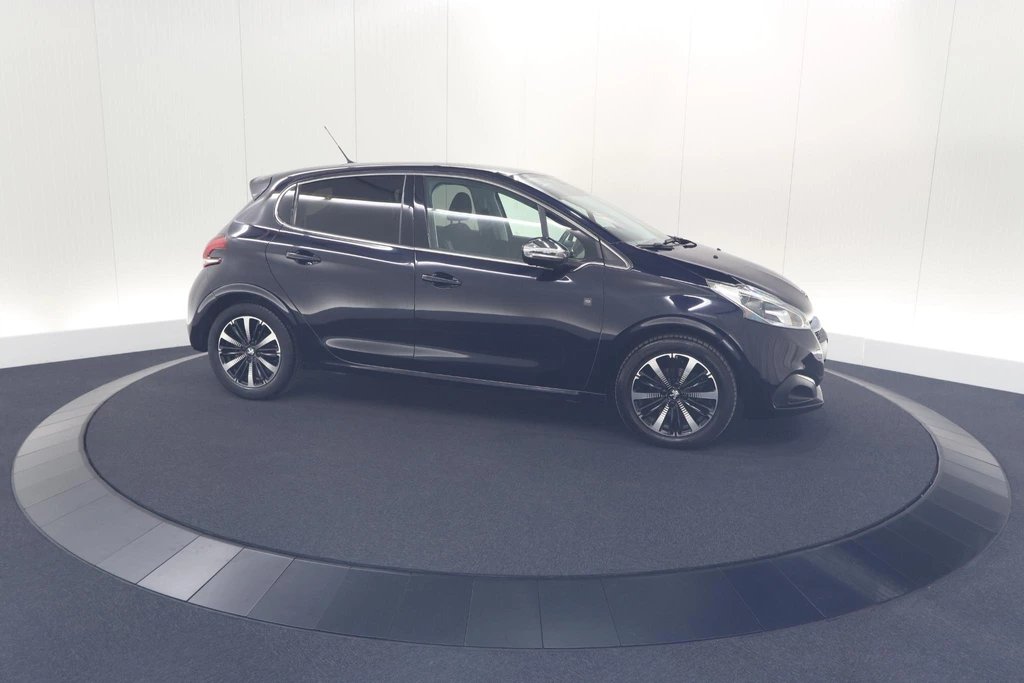 Peugeot 208 – foto 14