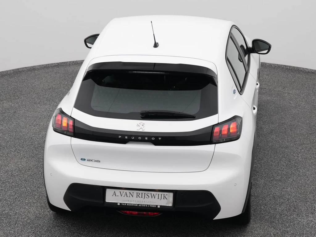 Peugeot e-208 – foto 13