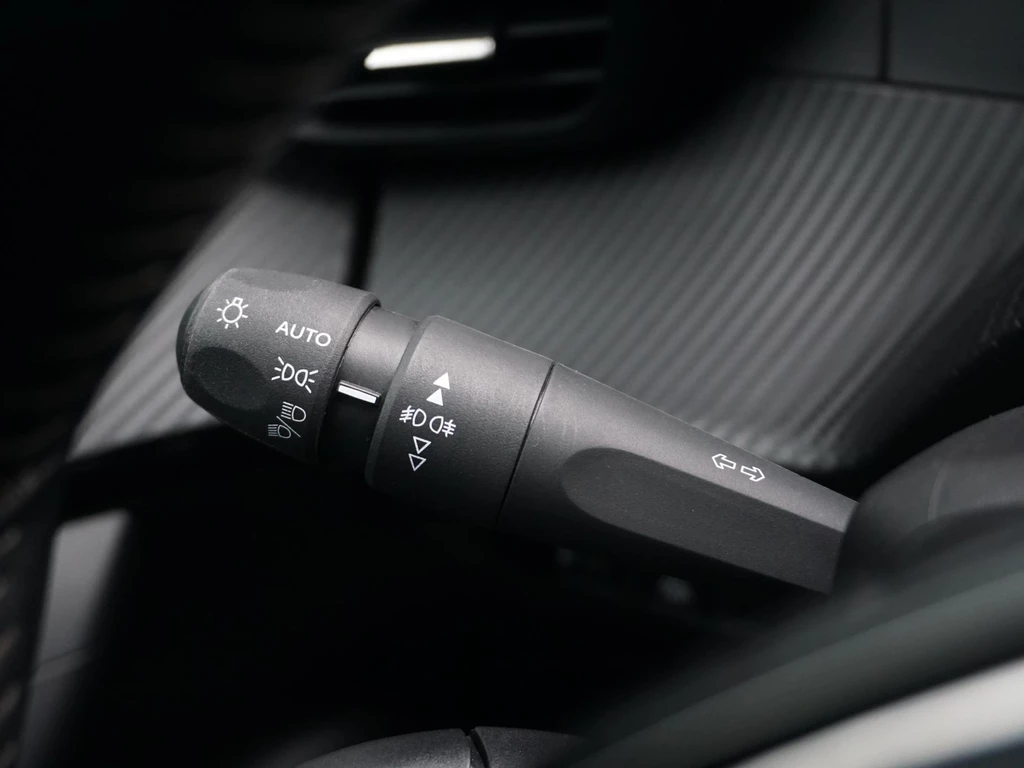 Peugeot e-2008 – foto 30