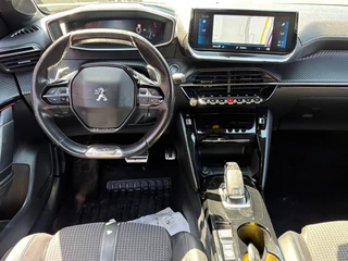 Peugeot 208 – thumbnail 8