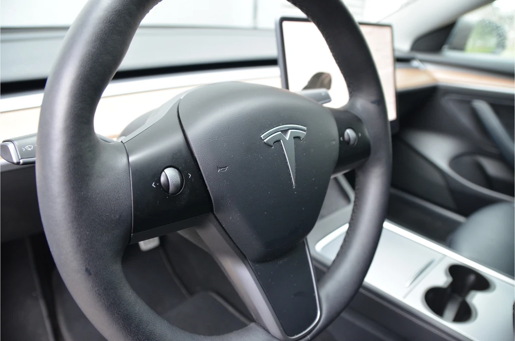 Tesla Model 3 – foto 15