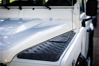 Land Rover Defender – thumbnail 23