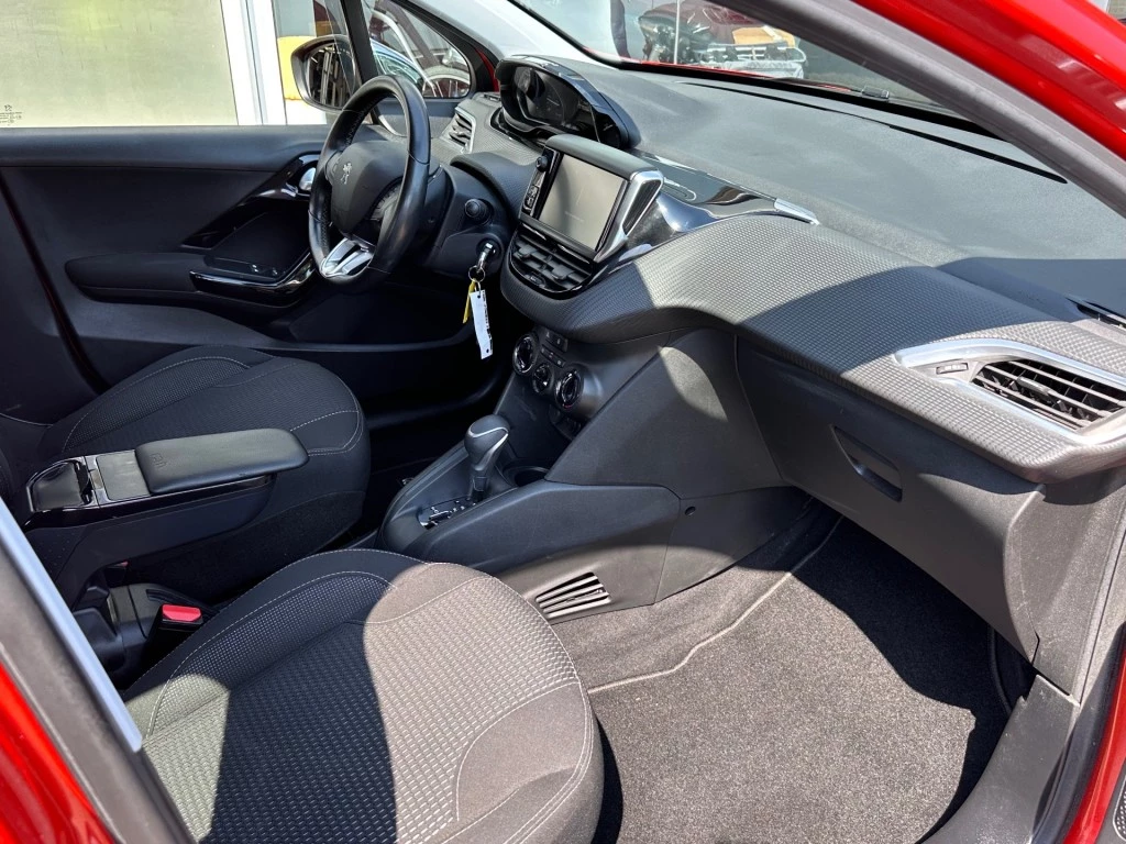 Peugeot 208 – foto 25