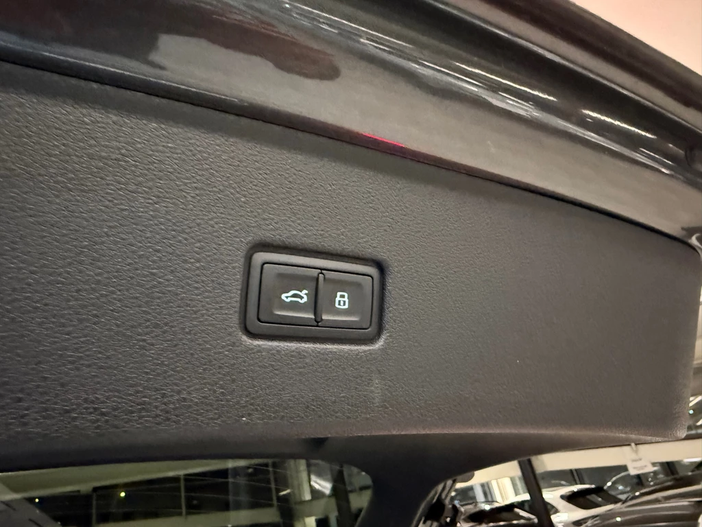 Audi Q8 – foto 31