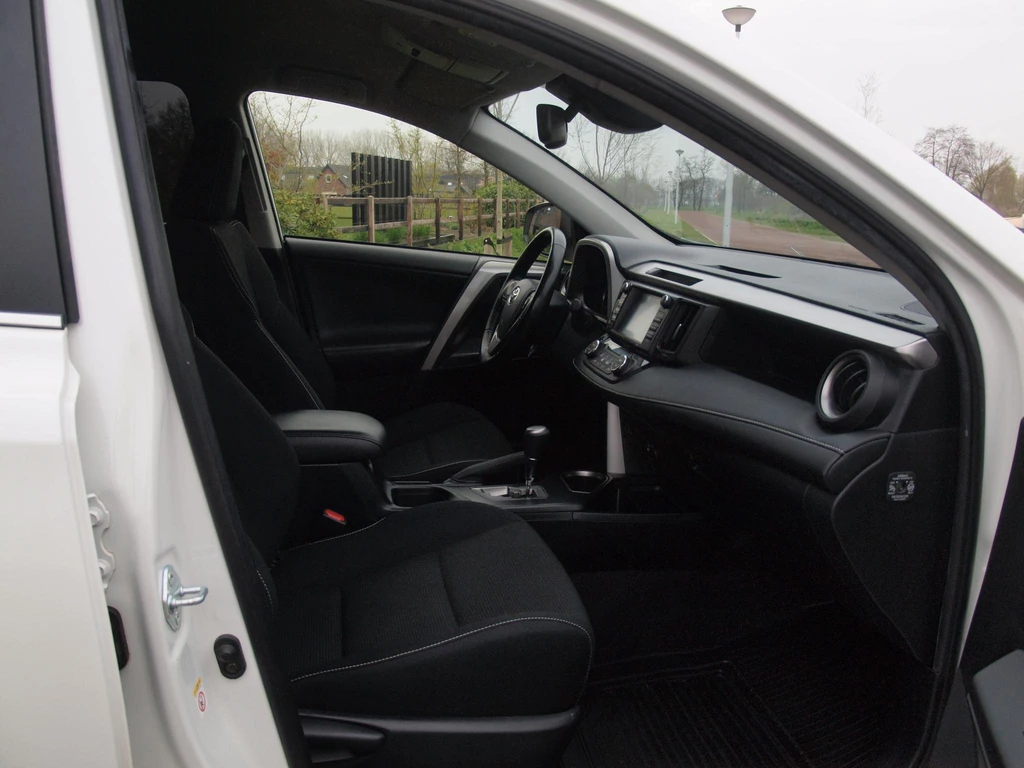 Toyota RAV4 – foto 16