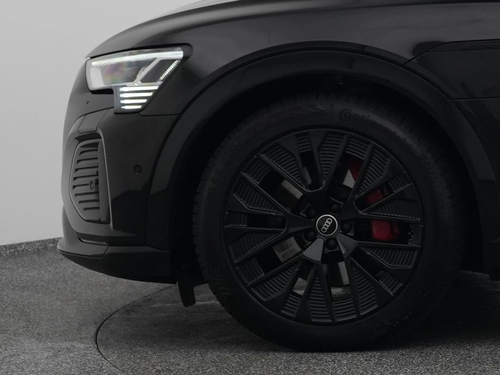 Audi Q8 e-tron – foto 32