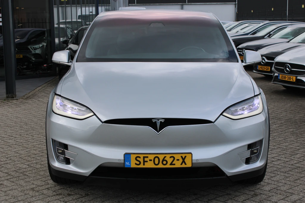 Tesla Model X – foto 11