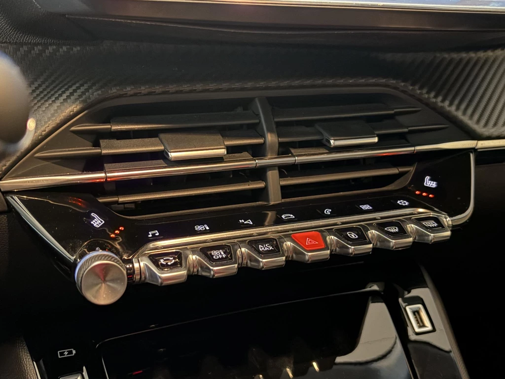 Peugeot 208 – foto 25