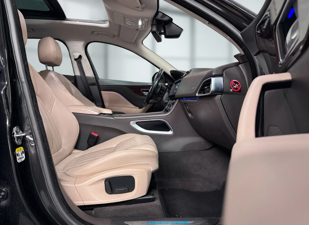 Jaguar F-PACE – foto 9