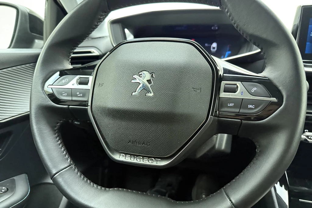 Peugeot 208 – foto 18