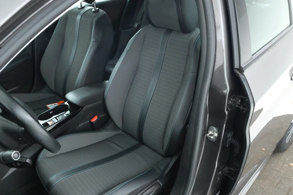 Peugeot 208 – foto 12