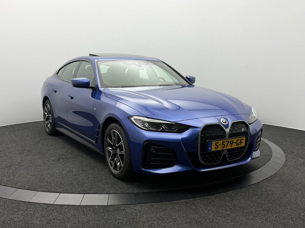 BMW i4 – foto 9