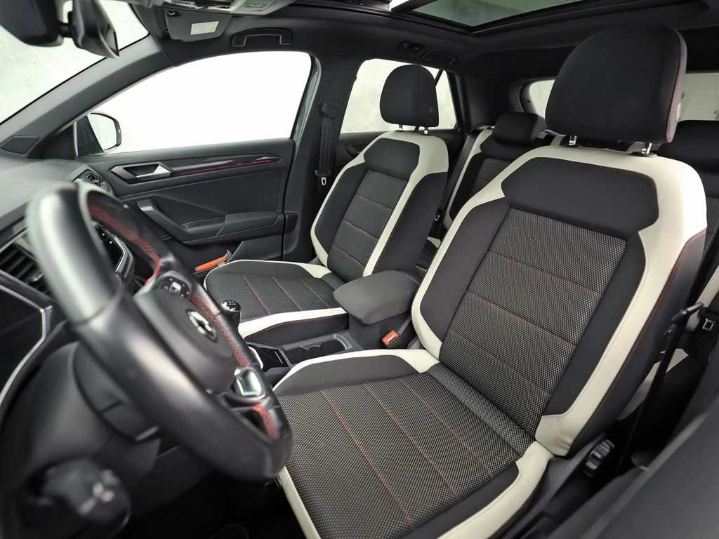 Volkswagen T-Roc – foto 12
