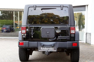 Jeep Wrangler – thumbnail 9