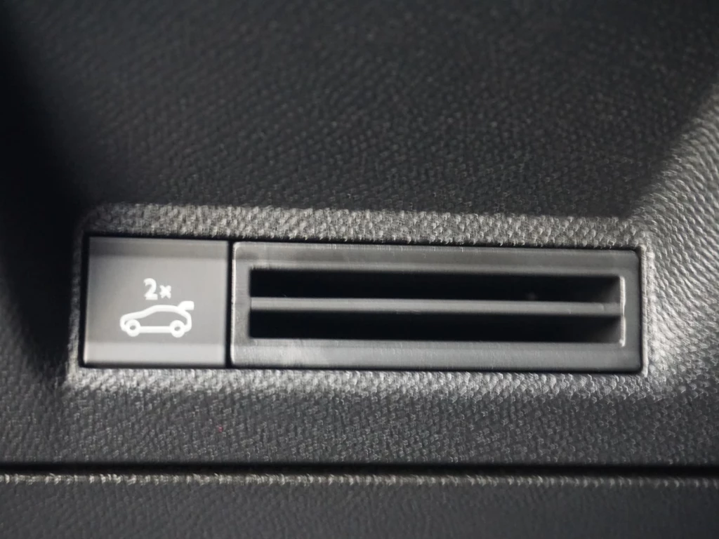 Peugeot e-3008 – foto 13