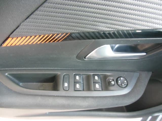 Peugeot 208 – thumbnail 9