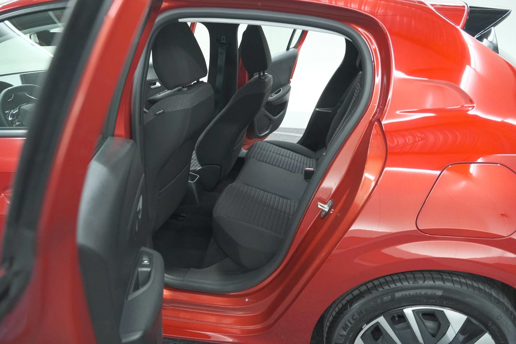 Peugeot 208 – foto 43