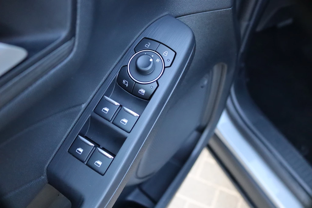 Ford Kuga – foto 31