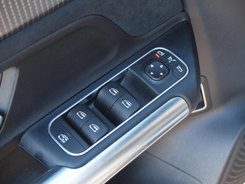 Mercedes-Benz EQA – foto 25