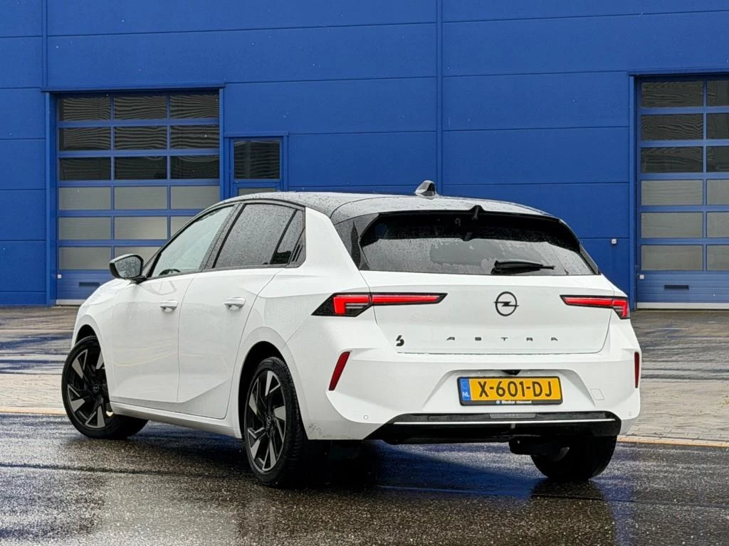 Opel Astra – foto 2