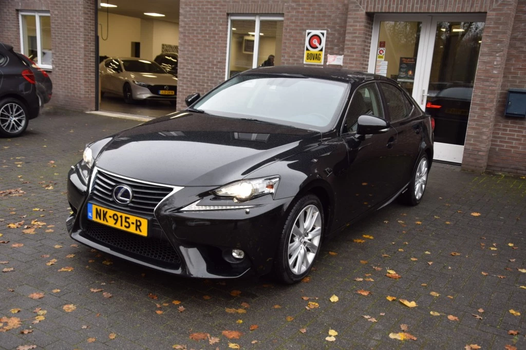 Lexus IS – foto 1