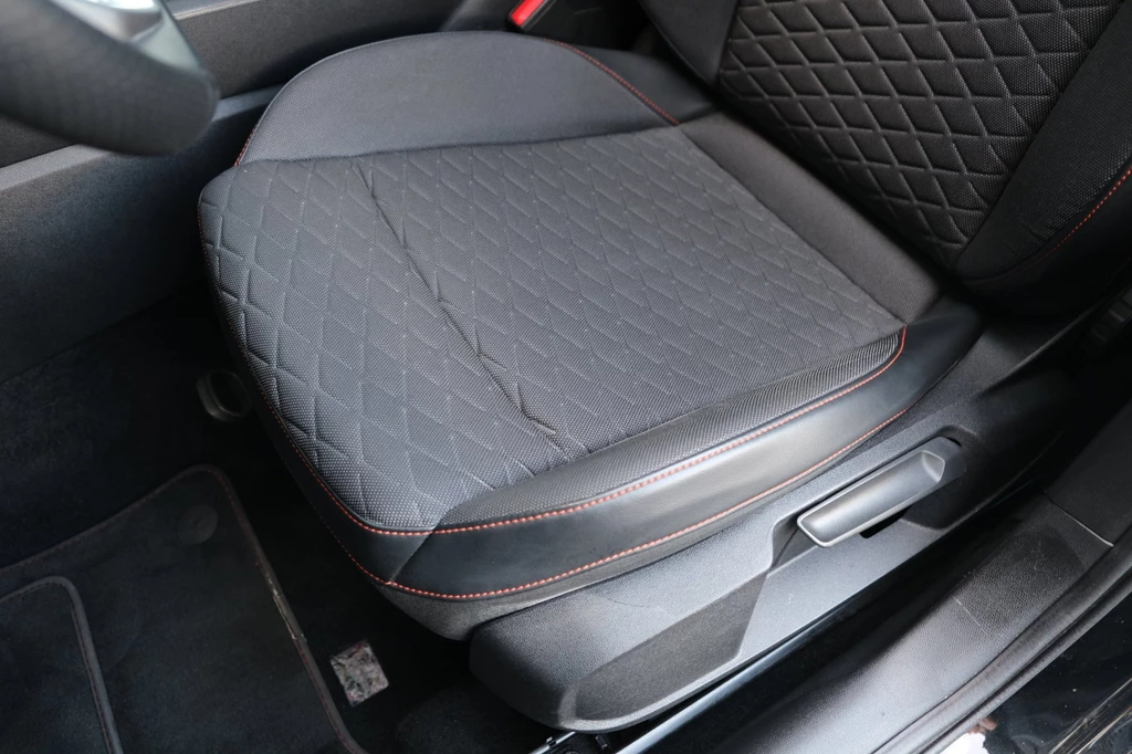 SEAT Leon – foto 11