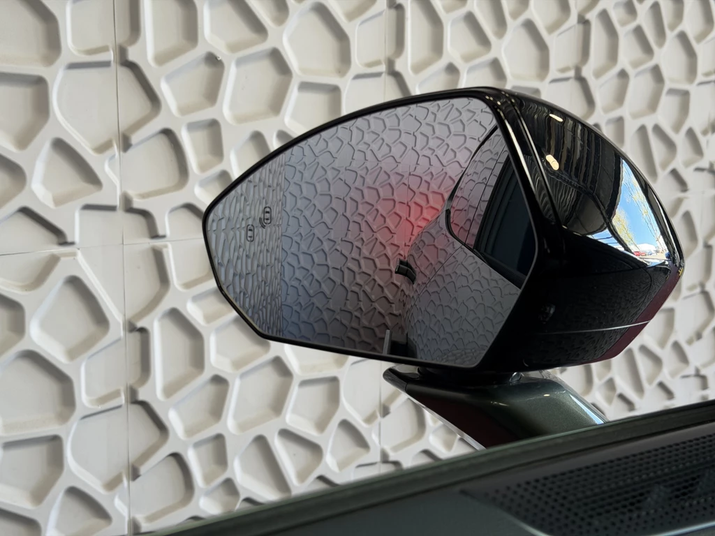 Lynk & Co 08 – foto 32